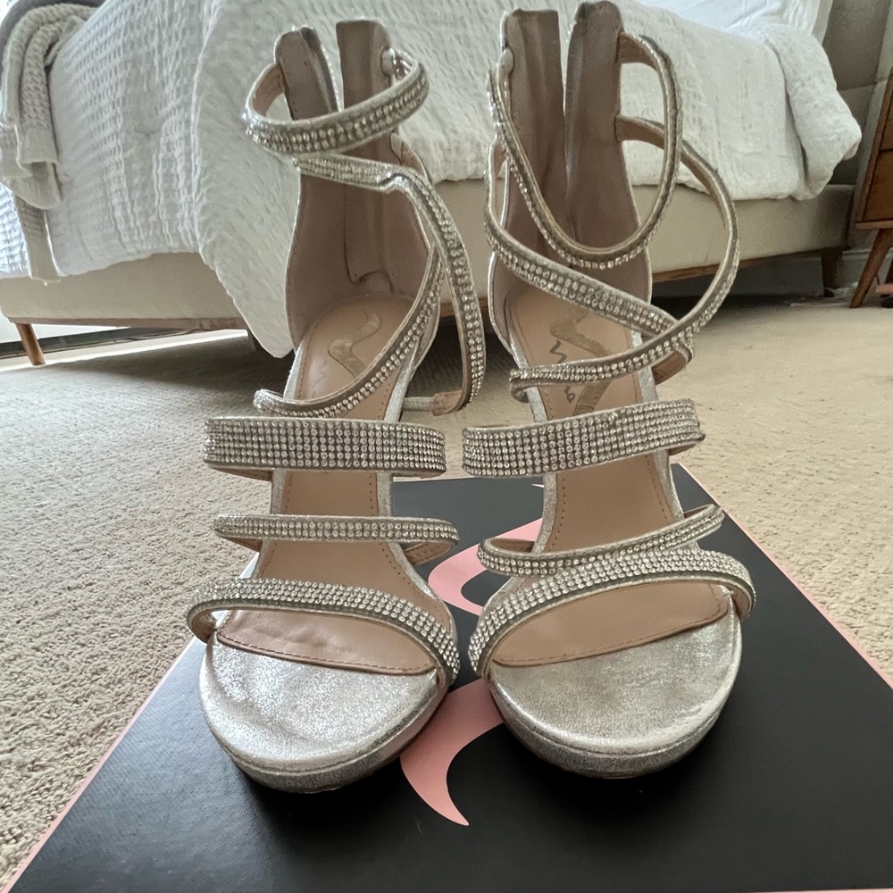 Heels - Picture 2 of 8